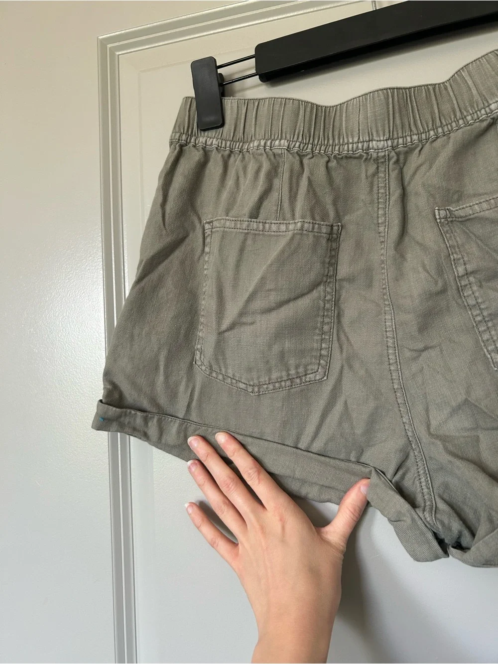Women’s Pilcro by Anthropologie Light Olive Roll-Hem Cotton Shorts
